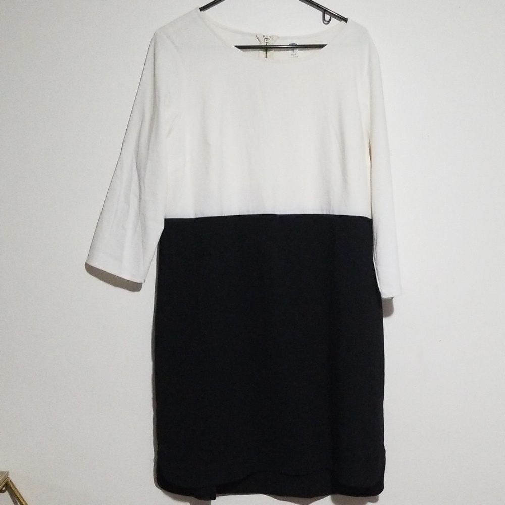 Old Navy Black & white block dress